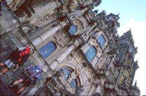 Peregrinos Brasileiros chegam a Catedral de Santiago de Compostela Santiago de Compostela - Galícia