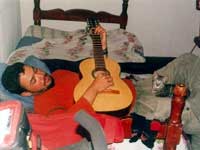 tocando para um gatinho - Chile