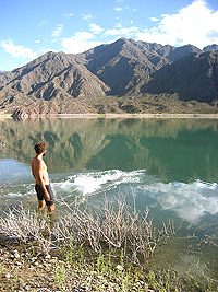 Banho: ótimo pra dar aquela despertada matinal. Potrerillos (Mendoza - Argentina)